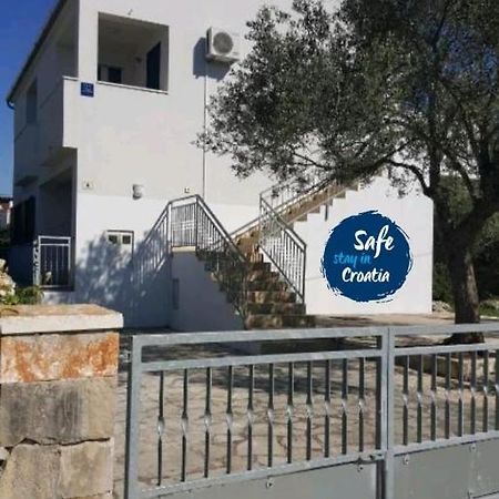 Apartmani Lomar Stari Grad  Zewnętrze zdjęcie