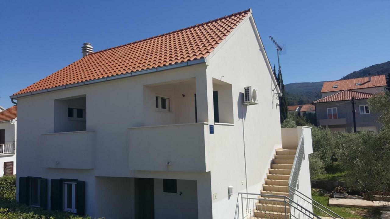 Apartmani Lomar Stari Grad  Zewnętrze zdjęcie