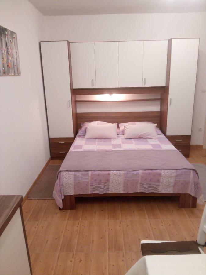 Apartmani Lomar Stari Grad  Zewnętrze zdjęcie