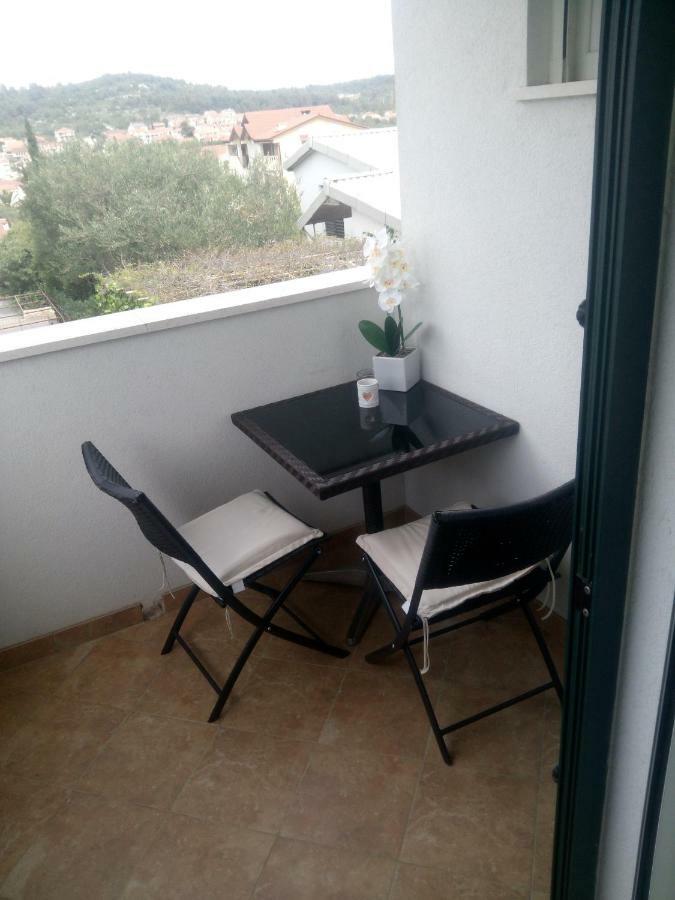 Apartmani Lomar Stari Grad  Zewnętrze zdjęcie