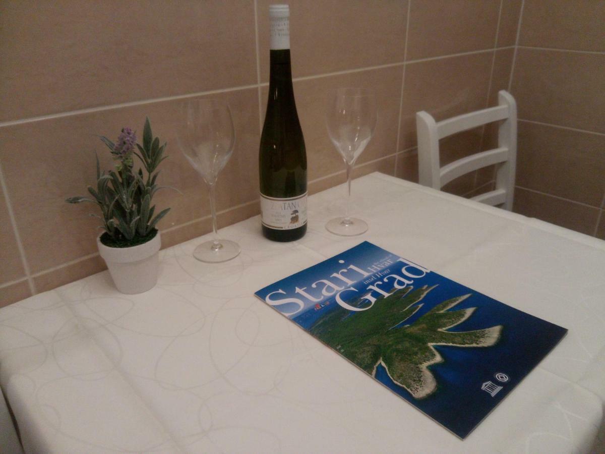 Apartmani Lomar Stari Grad  Zewnętrze zdjęcie