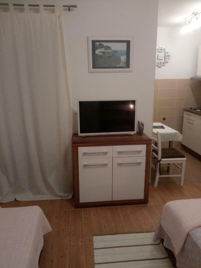 Apartmani Lomar Stari Grad  Zewnętrze zdjęcie