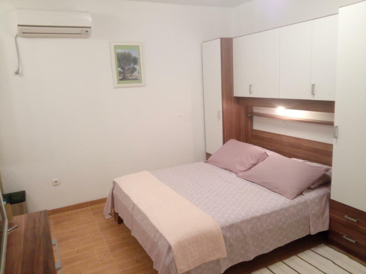 Apartmani Lomar Stari Grad  Zewnętrze zdjęcie
