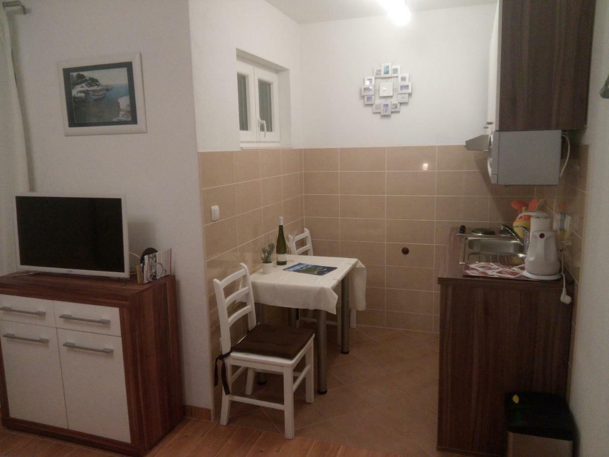 Apartmani Lomar Stari Grad  Zewnętrze zdjęcie