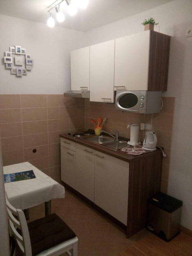 Apartmani Lomar Stari Grad  Zewnętrze zdjęcie