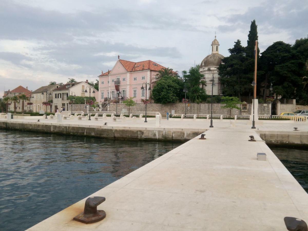 Apartmani Lomar Stari Grad  Zewnętrze zdjęcie